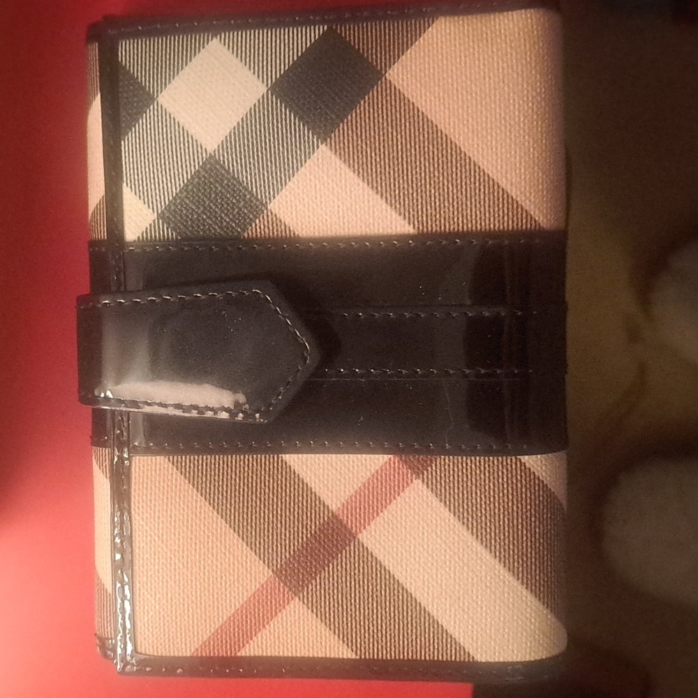 Burberry Checkered Wallet Holder in Black and Brown - Picture 2 of 9